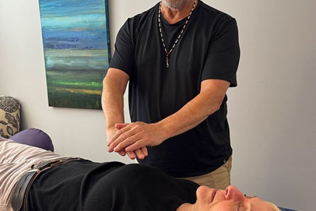 Why-More-People-Are-Turning-to-Reiki-for-Stress-Relief-and-Inner-Balance